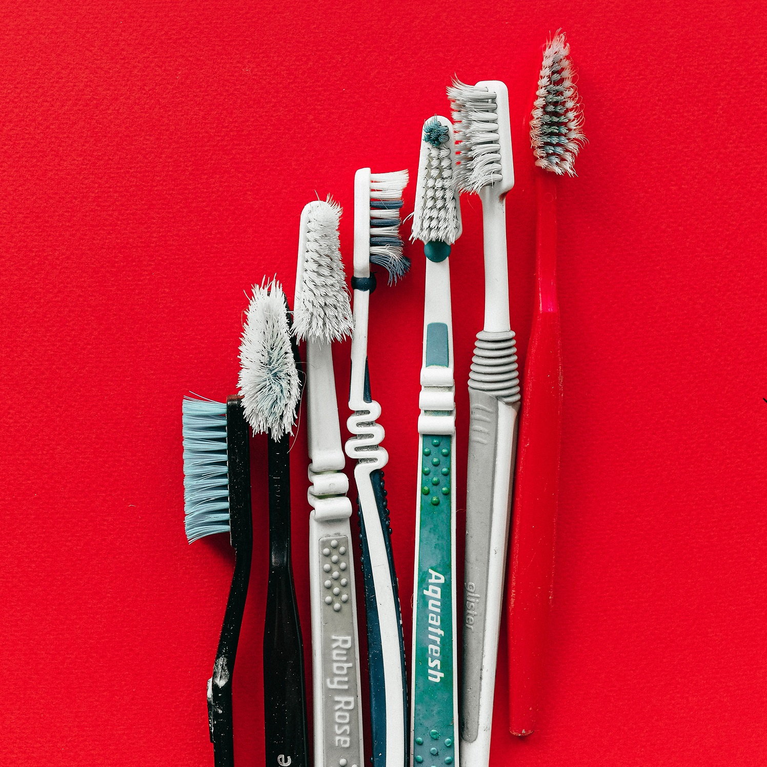Ti ammali spesso? Il tuo spazzolino da denti potrebbe essere il problema. -  Dentista Roma Eur - Centro odontoiatrico iDea
